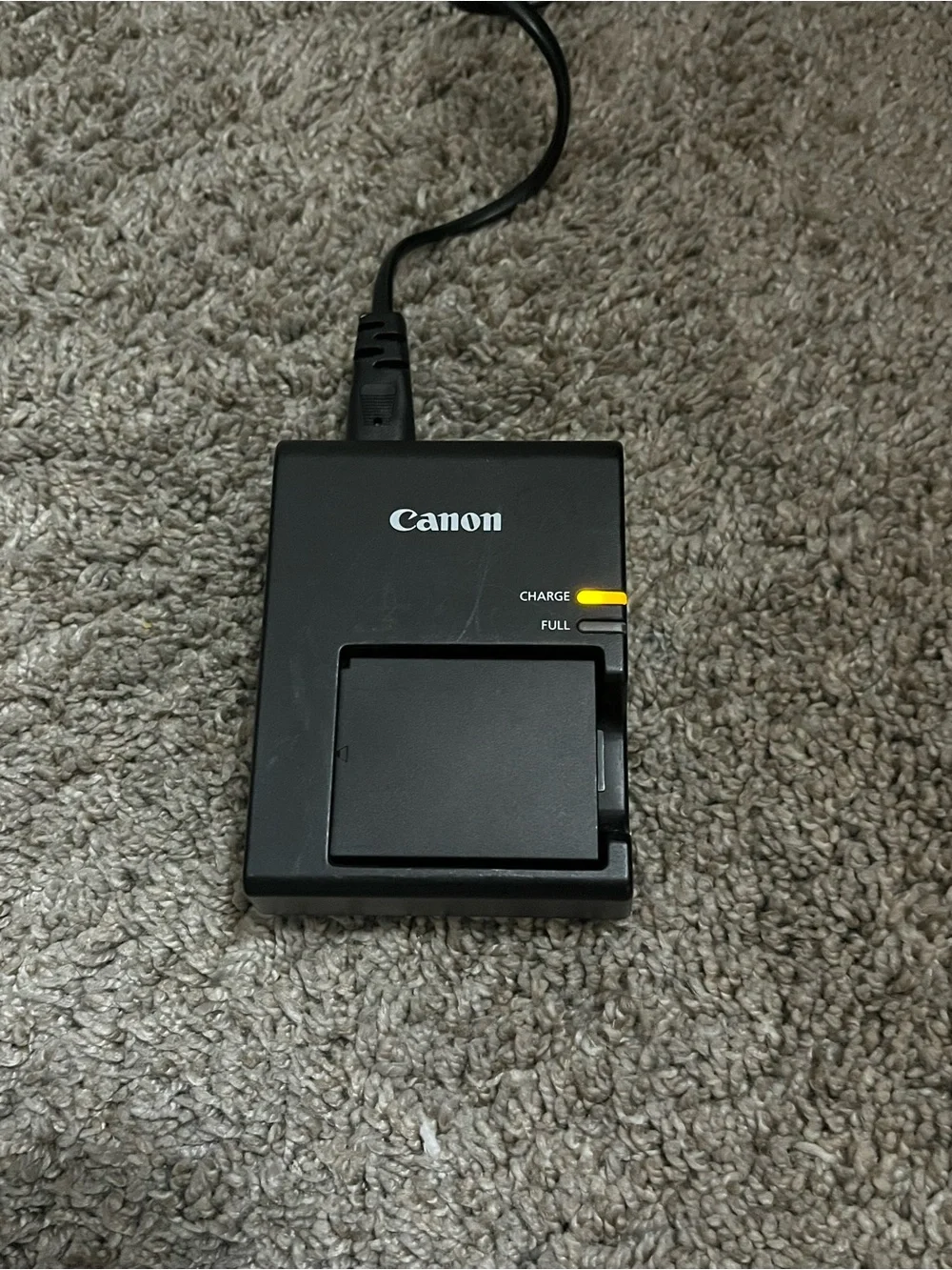 Canon EOS 4000D Digital SLR Camera W/ 18-55mm Len & Battery Parts Or Repair